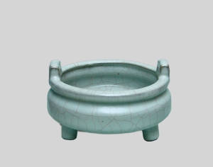 分析宋官窑的器型与釉色美学